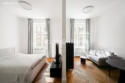 Pronájem bytu 1+kk 37 m² Dlážděná, Praha - Nové Město