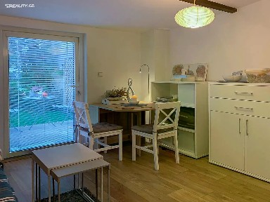 Pronájem bytu 1+kk 30 m² Nerudova, Hradec Králové - Pražské Předměstí