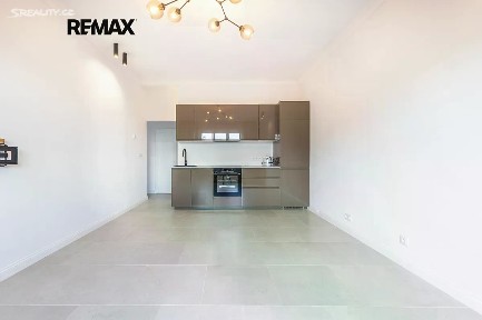 Pronájem bytu 2+kk 42 m² Jičínská, Praha - Žižkov