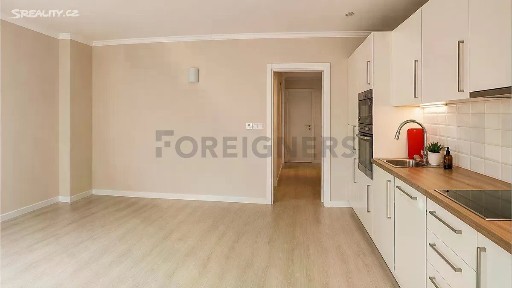 Pronájem bytu 2+kk 52 m² Chlumova, Praha - Žižkov