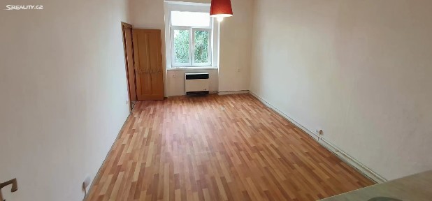 Pronájem bytu 1+kk 30 m² Hartigova, Praha - Žižkov