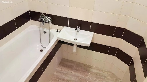 Pronájem bytu 2+kk 50 m² Hartigova, Praha - Žižkov