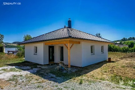 Prodej rodinného domu 80 m², pozemek 808 m²