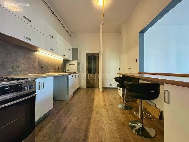 Pronájem bytu 3+1 101 m² tř. 28. října, České Budějovice - České Budějovice 3
