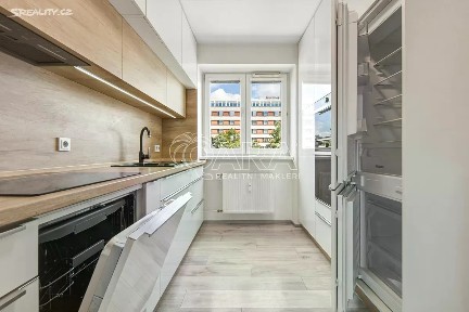 Prodej bytu 2+1 55 m² Antonína Dvořáka, Hradec Králové - Pražské Předměstí