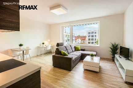 Prodej bytu 1+kk 37 m² V Koutech, Hradec Králové - Pražské Předměstí