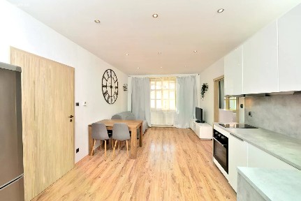 Pronájem bytu 3+kk 74 m² dr. Zikmunda Wintra, Praha - Bubeneč