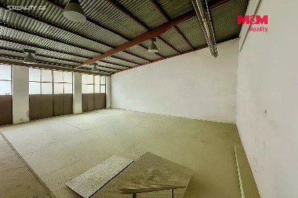 Pronájem skladového prostoru 166 m² Vršovců, Chomutov
