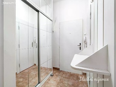 Pronájem bytu 2+kk 51 m² U skládky, Praha - Libeň