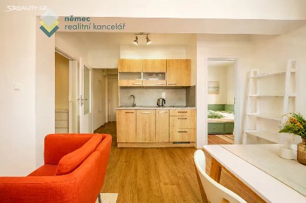 Pronájem bytu 2+kk 35 m² Věšínova, Praha - Strašnice