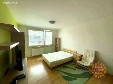 Pronájem bytu 1+kk 30 m² Pejevové, Praha - Modřany