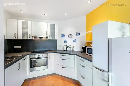 Pronájem bytu 2+kk 50 m² Nademlejnská, Praha - Hloubětín