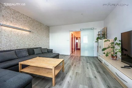 Pronájem bytu 3+1 74 m² Pod Lysinami, Praha - Hodkovičky