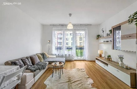 Pronájem bytu 1+kk 42 m² Bermanova, Praha - Čakovice