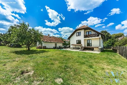 Prodej rodinného domu 170 m², pozemek 1524 m²