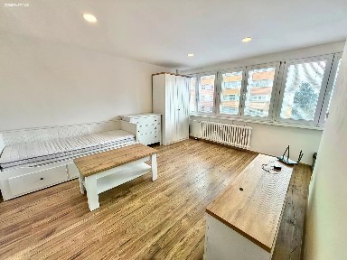 Pronájem bytu 1+kk 27 m² Severní, Hradec Králové - Slezské Předměstí