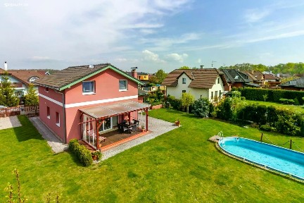 Prodej rodinného domu 159 m², pozemek 792 m²
