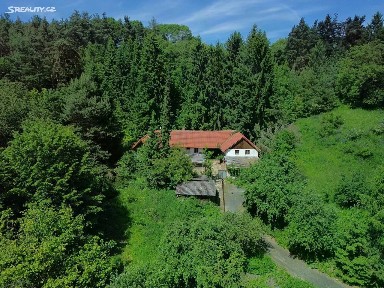 Prodej rodinného domu 100 m², pozemek 9129 m² Zahrady, Český Brod