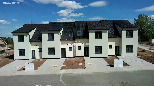U Zastávky, Nučice