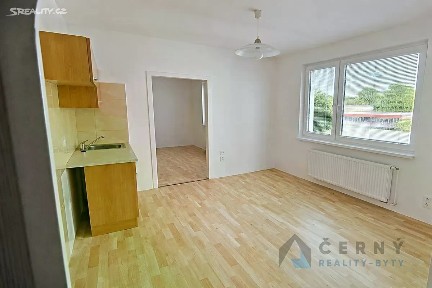 Pronájem bytu 2+kk 36 m² Dobiášova, Liberec - Liberec VI-Rochlice