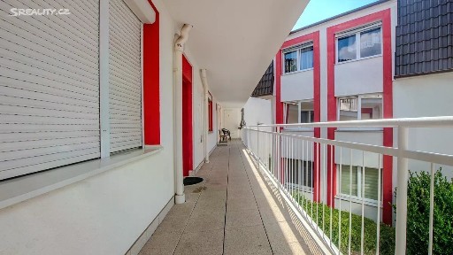 Pronájem bytu 2+kk 66 m²