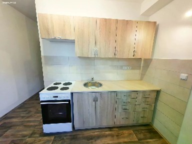 Pronájem bytu 1+1 37 m² Evropská, Praha