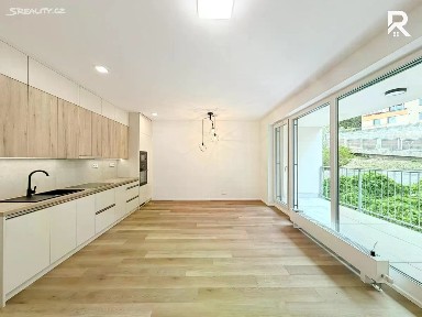 Pronájem bytu 2+kk 59 m² Pod Krocínkou, Praha - Vysočany