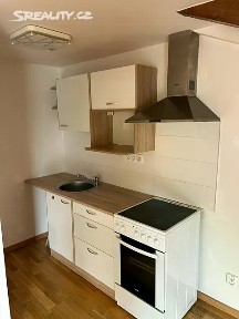 Pronájem bytu 1+kk 45 m² Kyjevská, Praha - Dejvice