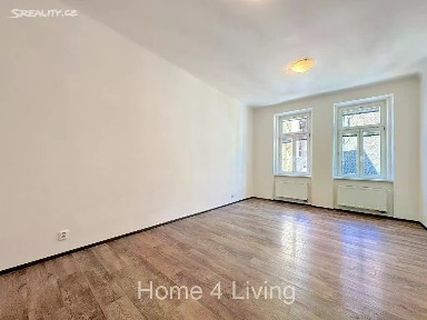 Pronájem bytu 1+1 35 m² Kopečná, Brno - Staré Brno