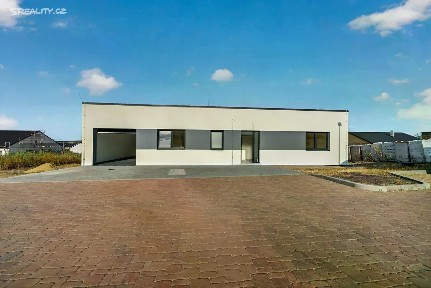 Prodej rodinného domu 183 m², pozemek 702 m²