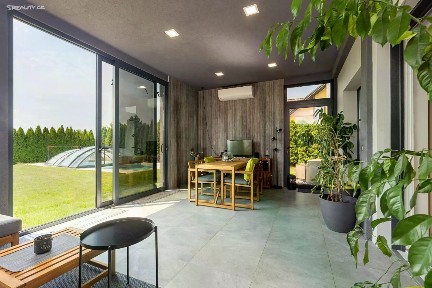 Prodej rodinného domu 241 m², pozemek 704 m²