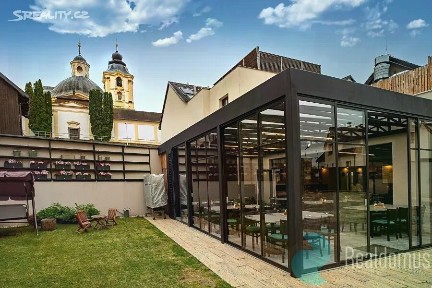 Prodej apartmánů 953 m²