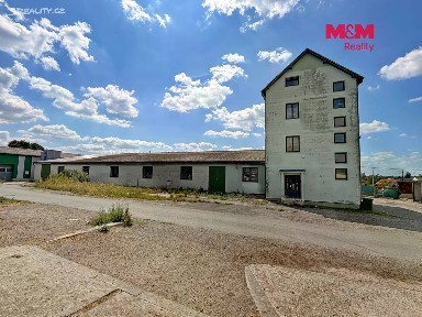 Prodej obchodního prostoru 851 m² Klenovice