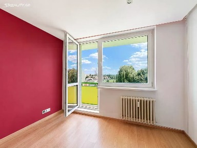 Prodej bytu 1+kk 30 m² Školní, Otrokovice