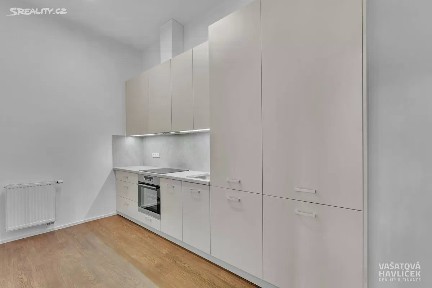 Pronájem bytu 2+1 56 m² Tylovo nábřeží, Hradec Králové