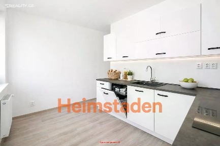 Pronájem bytu 3+1 87 m² Čkalovova, Ostrava - Poruba