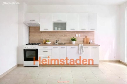 Pronájem bytu 1+kk 47 m² Porubská, Ostrava - Poruba
