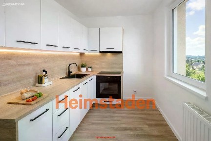 Pronájem bytu 3+1 77 m² Radniční, Havířov - Město