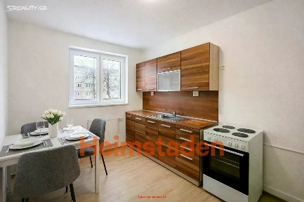 Pronájem bytu 2+1 55 m² Fučíkova, Karviná - Nové Město