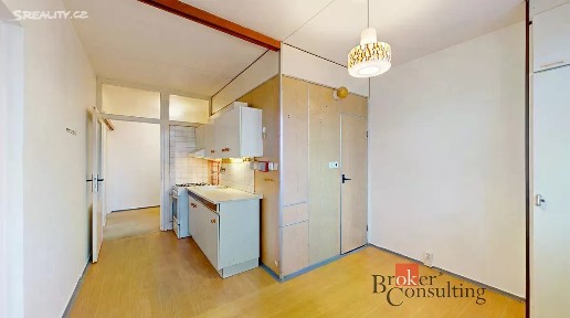 Prodej bytu 3+1 59 m² Pod Břízami, Chomutov