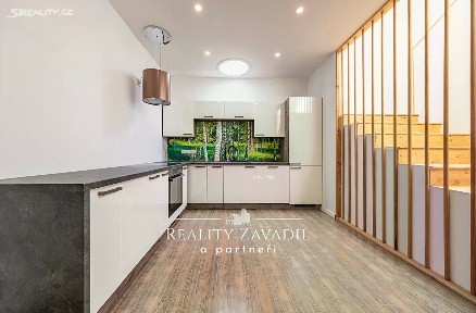 Pronájem rodinného domu 190 m², pozemek 152 m² Žampiónová, Praha - Pitkovice