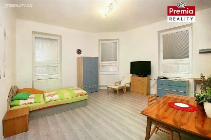 Pronájem bytu 1+kk 38 m²