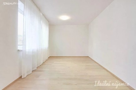 Prodej bytu 1+kk 32 m² Žabí, Brno - Žebětín