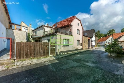 Prodej rodinného domu 100 m², pozemek 142 m²