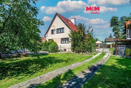 Prodej rodinného domu 190 m², pozemek 4604 m²