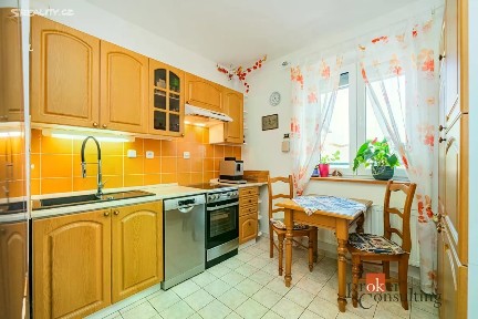 Prodej bytu 2+1 71 m² K Horoměřicům, Praha - Suchdol