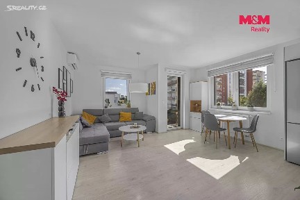 Prodej bytu 3+kk 82 m² Miroslava Hajna, Praha - Letňany