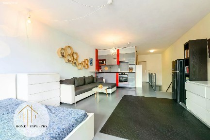 Prodej bytu 1+kk 51 m² Skloněná, Praha - Vysočany