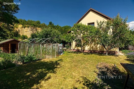 Prodej rodinného domu 193 m², pozemek 772 m²