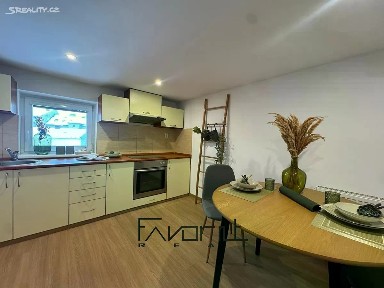 Prodej bytu 1+1 51 m² Korunní, Ostrava - Mariánské Hory